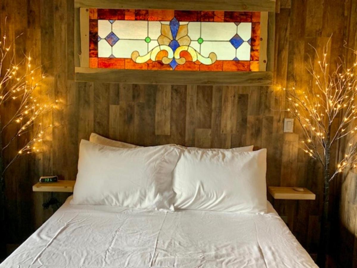 Ridgewalk Treehouse Bed and Breakfast Angel Fire Exteriör bild