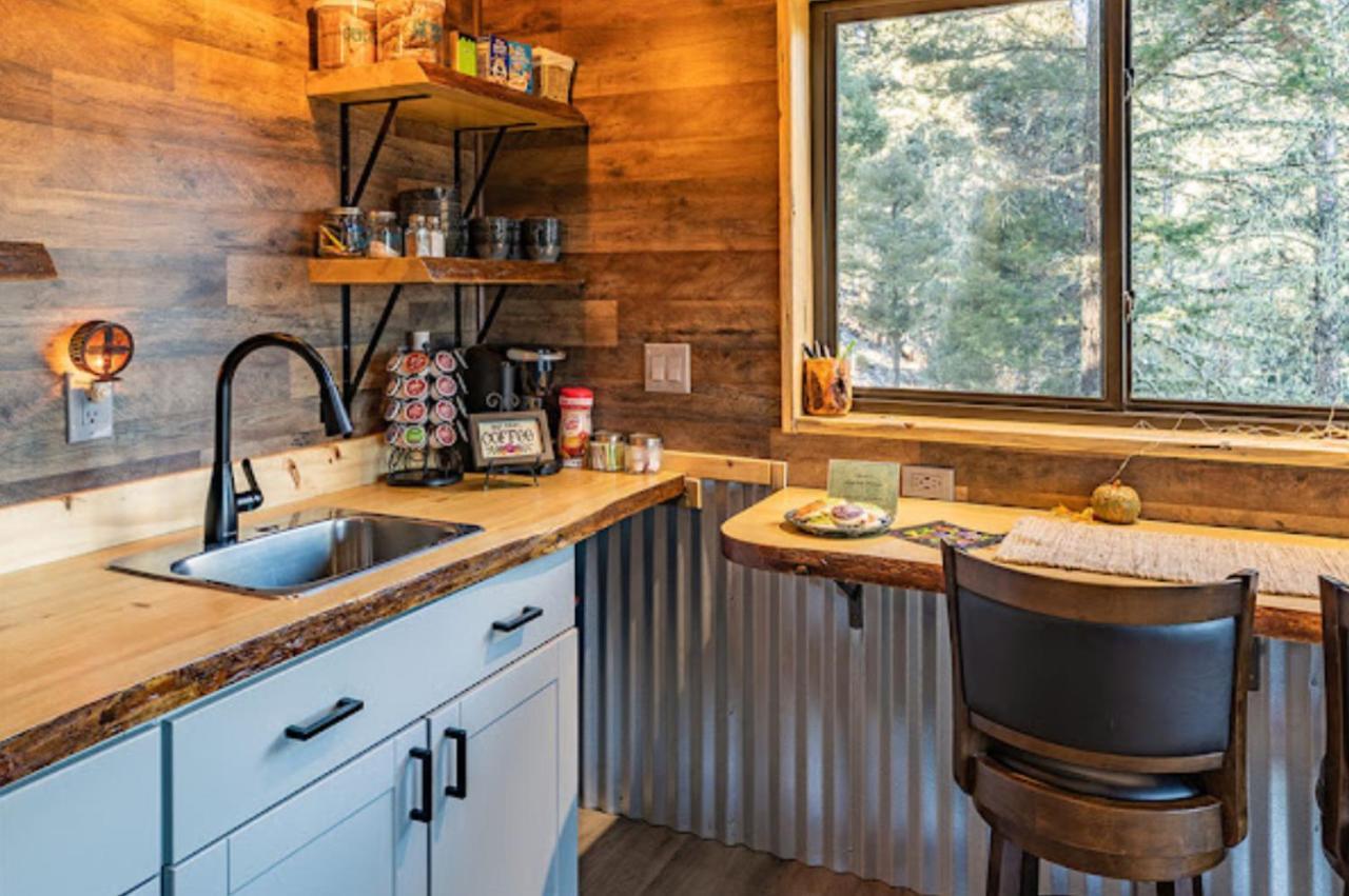 Ridgewalk Treehouse Bed and Breakfast Angel Fire Exteriör bild